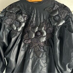 -80’s BLACK FLORAL APPLIQUÉ JACKET-